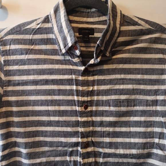 J Crew short sleeve button up - Picture 3 of 3